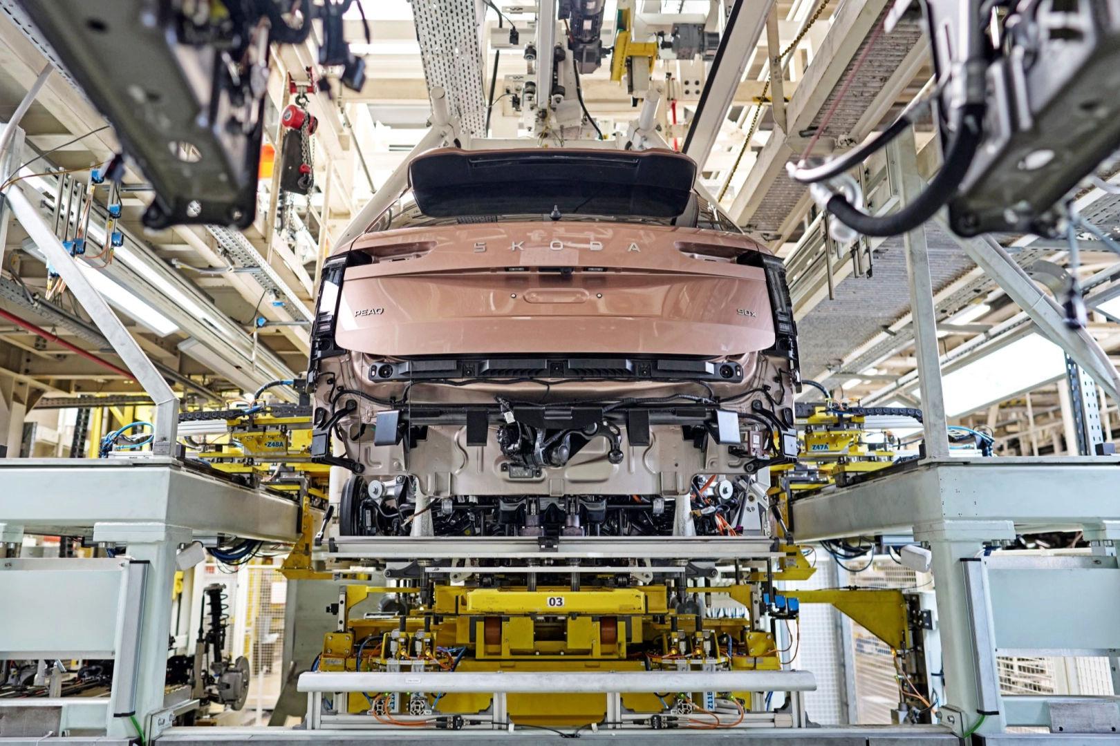 Škoda’nın Elektrikli Amiral Gemisi SUV’u Peaq’in Seri Üretimi Başladı