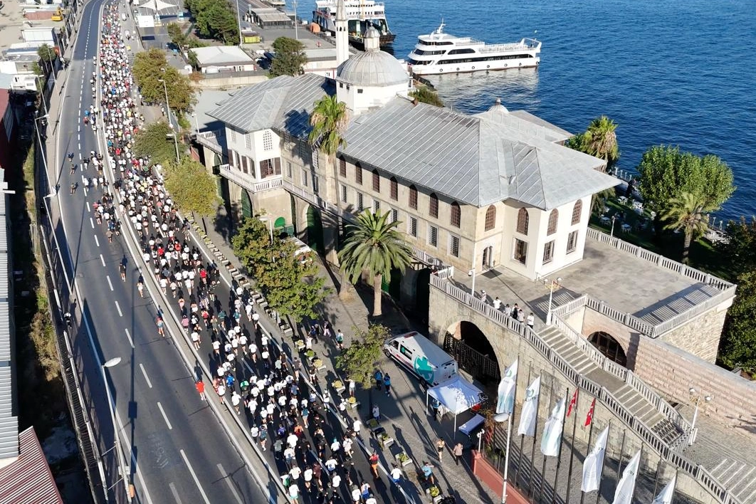 Yeşilay Yarı Maratonu, İstanbul’un Tarihi Rotalarında Gerçekleştirildi